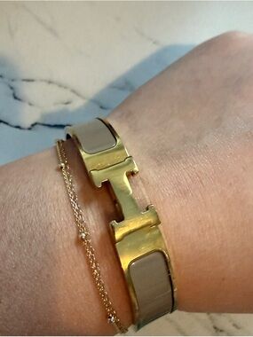 Clic H Gold and Beige Bracelet